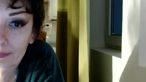 Raluca online show from April 15, 5:35 pm