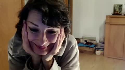 Raluca online show from November 11, 8:17 pm