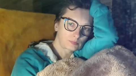 Raluca online show from April 13, 6:52 pm