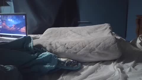 beccabee37 online show from October 8, 7:51 pm