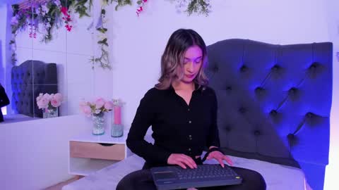 beccamilanni online show from January 30, 1:09 pm