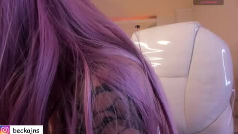 Marzhie online show from October 10, 2:22 pm