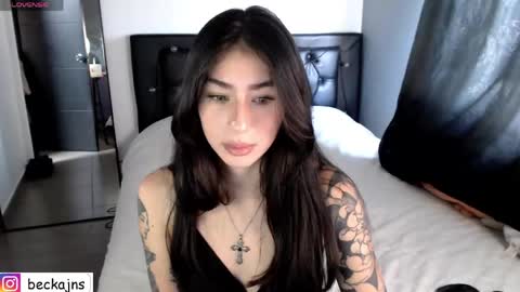Marzhie online show from May 5, 5:38 pm