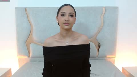 BELLA online show from October 7, 4:11 pm