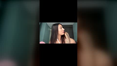 belahots_25 online show from April 6, 4:46 am