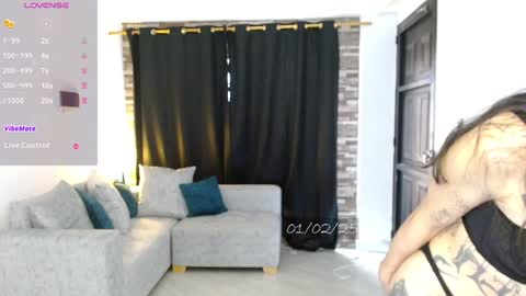   online show from February 1, 3:39 pm