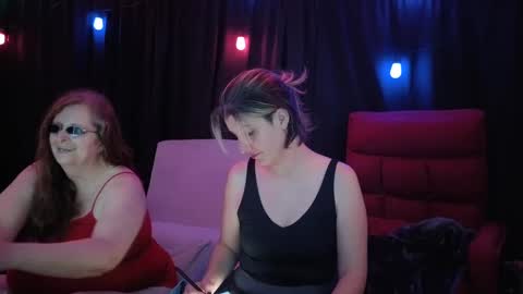 Bella James online show from September 24, 6:40 pm