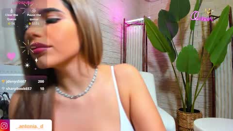 bella_posh online show from January 7, 1:25 pm