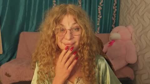 Bella online show from February 10, 3:59 pm