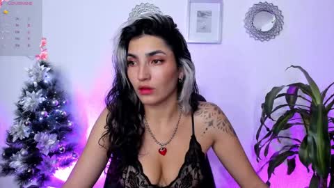 Bella online show from December 18, 10:02 pm