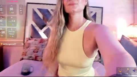 bella_volup online show from June 11, 12:46 pm
