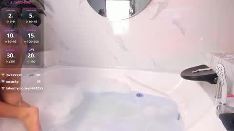 Bella online show from October 11, 1:58 pm