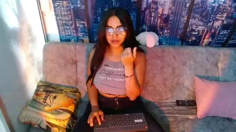 Bella Baker online show from April 29, 6:46 pm