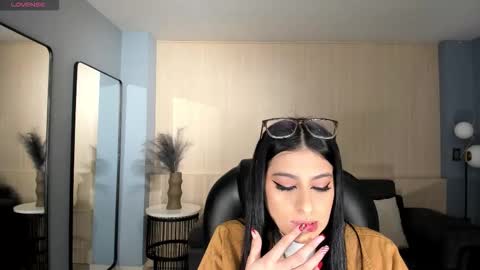 Bella online show from December 2, 3:52 am