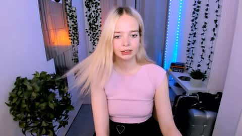 Bella online show from June 7, 10:27 pm