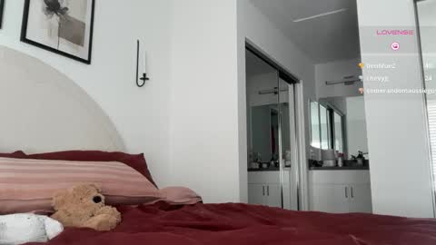 Isabella Ryder online show from November 19, 10:10 pm