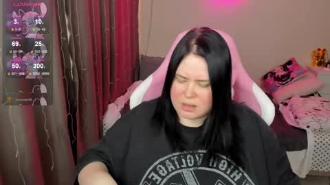 LinaBoo online show from March 12, 2:31 pm