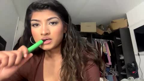 bengalibaddie7_x online show from May 26, 9:41 am