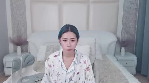 berniceafra online show from September 11, 2:34 am