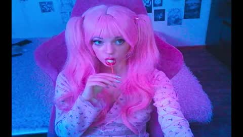 BerrieKitten online show from March 2, 7:20 pm