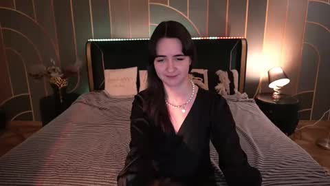 Violette online show from November 21, 6:10 pm