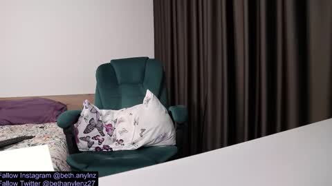 bethanylenz online show from January 31, 8:51 pm