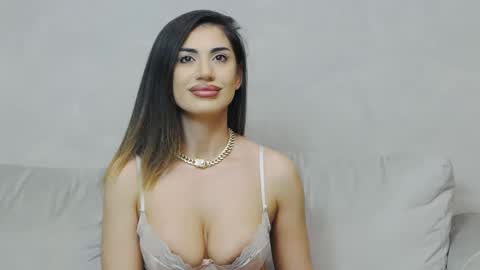 bethierusse online show from December 21, 11:13 pm