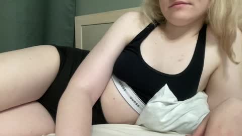 Bette online show from April 30, 4:23 pm