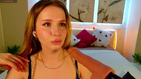 Betty online show from March 19, 8:57 pm