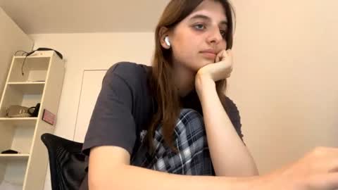 Lina online show from June 9, 4:17 pm