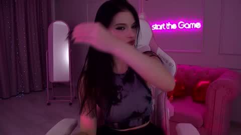 Beverly online show from February 12, 4:55 pm