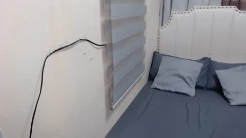 Nixie online show from December 25, 2:25 am