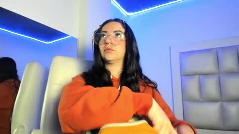 bibiana_js_ online show from February 3, 4:10 am