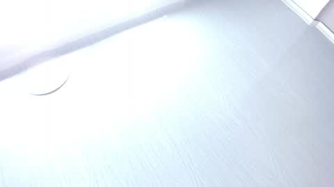   online show from April 17, 10:06 am