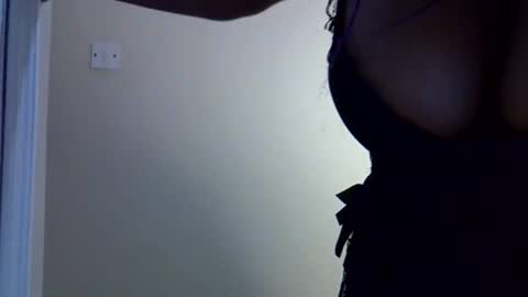 Vee online show from October 22, 9:53 pm