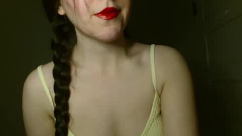 Isabella online show from February 19, 3:39 am