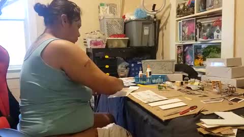 the Mini mami online show from February 8, 6:55 pm