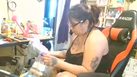 the Mini mami online show from March 2, 12:45 pm