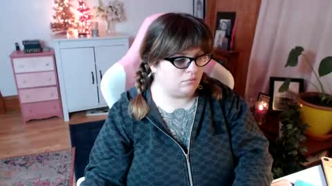 Morgan Lafeuille online show from December 20, 2:08 am