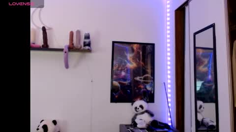 Nichole lights online show from December 13, 9:20 pm