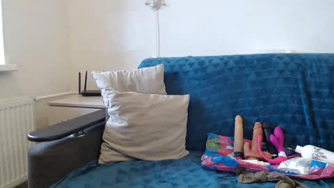 BigTwinsOmg online show from April 25, 12:30 pm