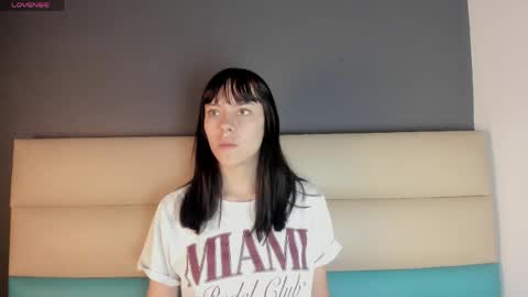 bilie__eilish online show from April 16, 12:16 pm