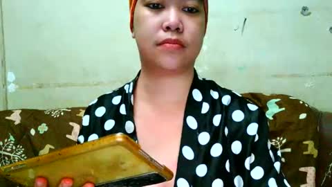 Maureen online show from April 29, 10:37 pm