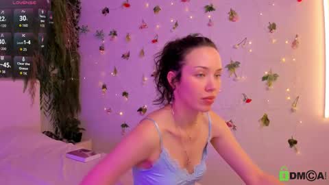 Jenny online show from March 12, 2:42 pm