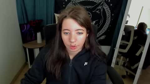  Black Kittie    Wednesday - 1300 - 1900 GMT help me get 100 thumbs up online show from September 18, 12:26 pm