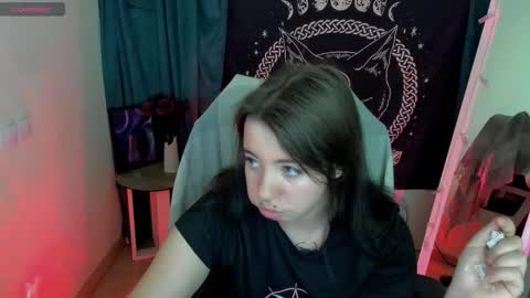  Black Kittie    Wednesday - 1300 - 1900 GMT help me get 100 thumbs up online show from September 11, 12:27 pm