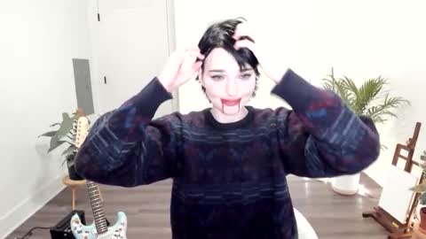 Ella online show from November 1, 5:44 am