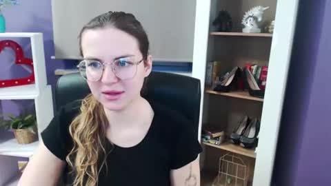 Z O E Y online show from March 4, 5:32 am