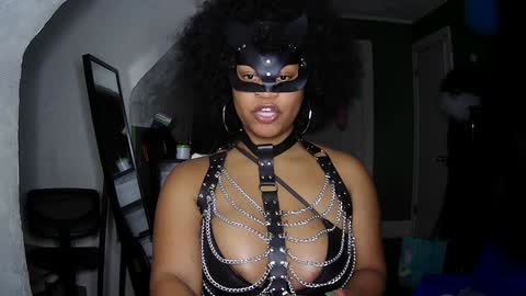 Queen Siren online show from December 16, 1:42 am