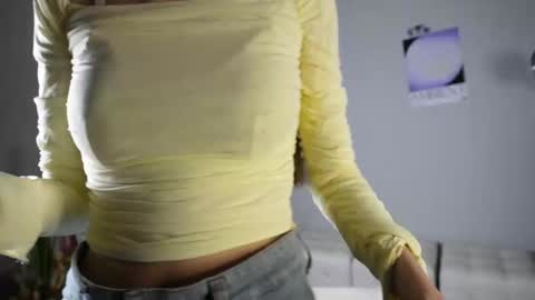  LiLy online show from October 26, 4:02 pm